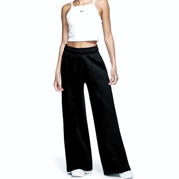 Nike Pants - NIKE Black Relaxed Fit Sweatpants